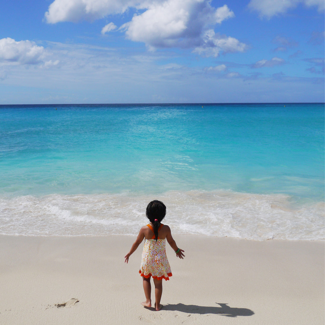 Um Mergulho na Ilha: A importância do contato com o mar para o desenvolvimento infantil